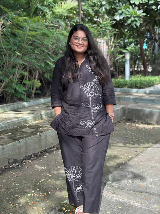 Nisha Co-ord set – 2-Piece Cotton Embroidered Set